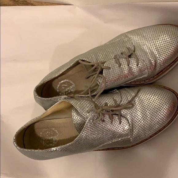 Browns B2 silver platform shoes - Picture 2 of 4